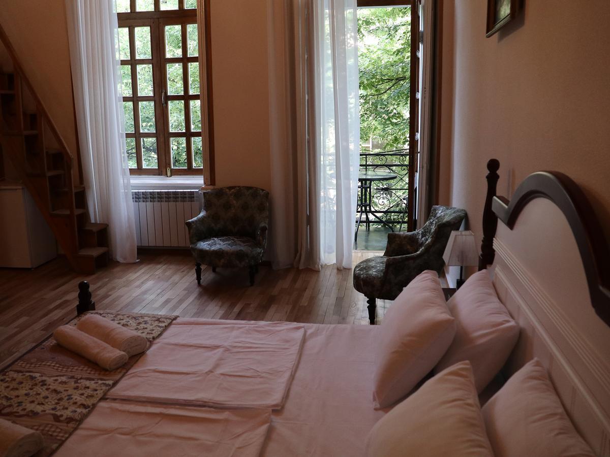 Liberty Apartment And Rooms Тбилиси Экстерьер фото